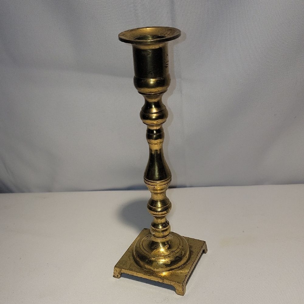 Vintage Venus Elegant Gold Candlestick Holder